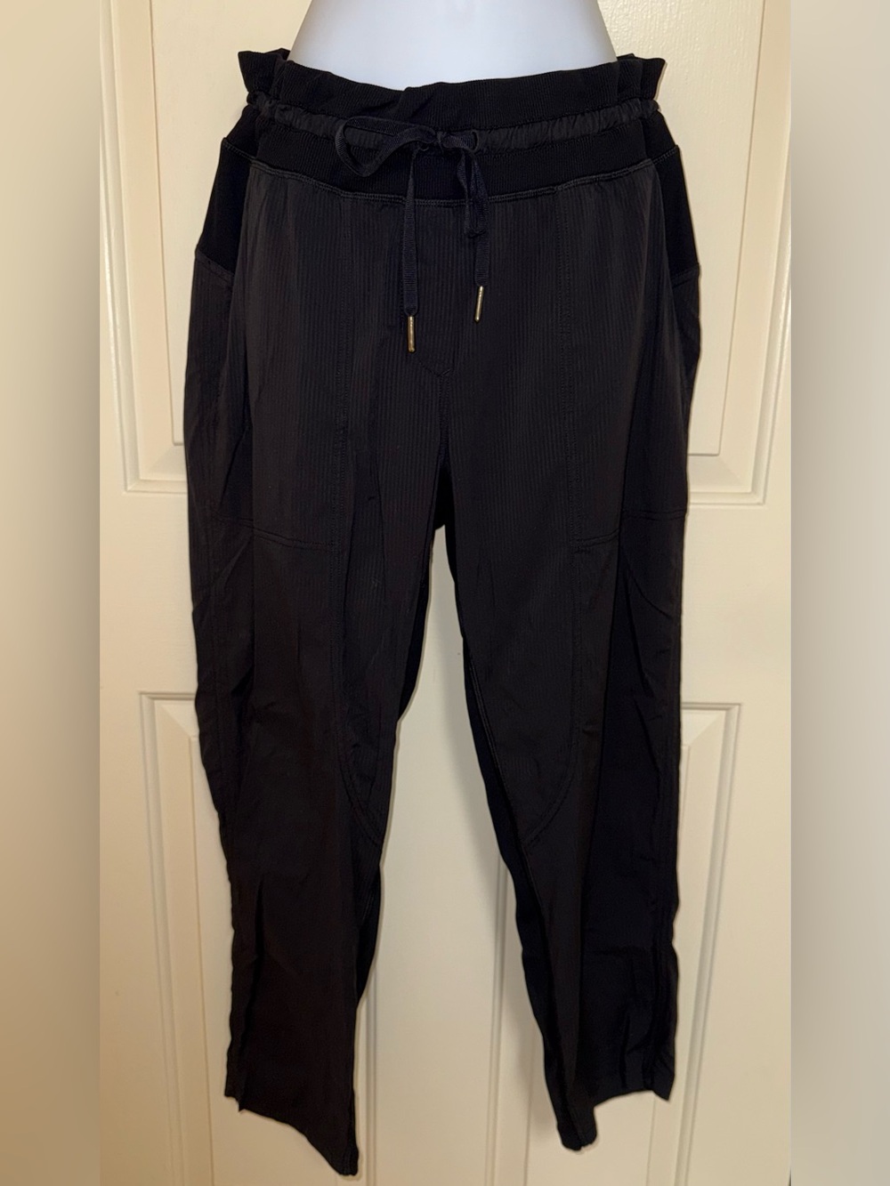 Lululemon Dance Studio-Mid Rise Pant/Short